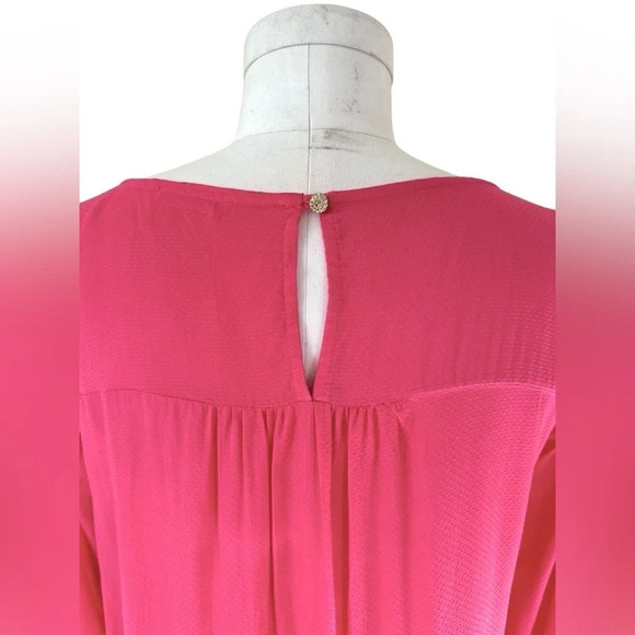 Everly - 3/4 ballon sleeve blouse in pink with gold button - Picture 6 of 11
